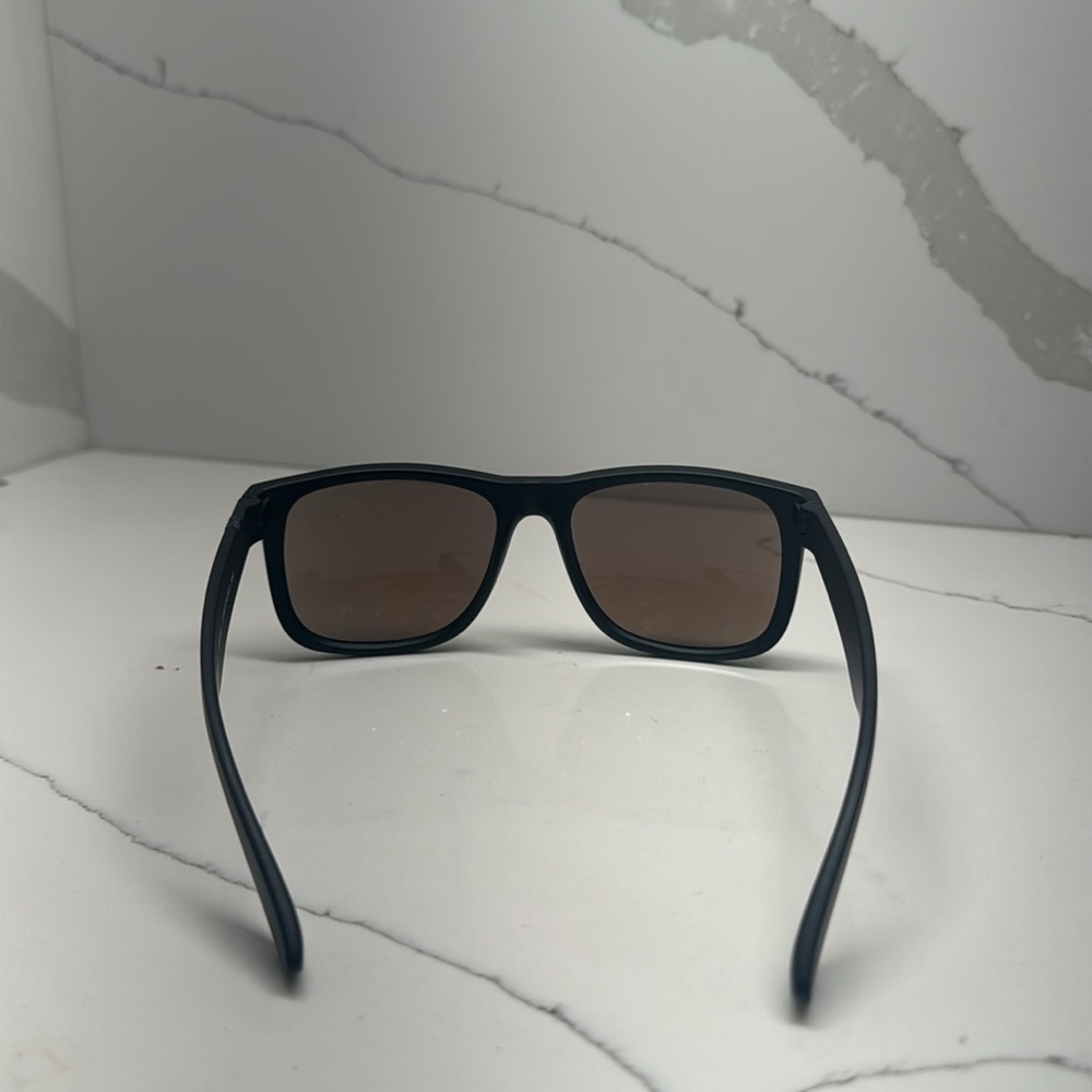 Black - Picture 3 of 5